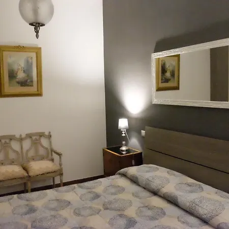 לינה וארוחת בוקר Dimora Del Casale 4*