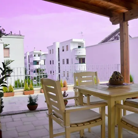 Dimora Del Casale לינה וארוחת בוקר 4*
