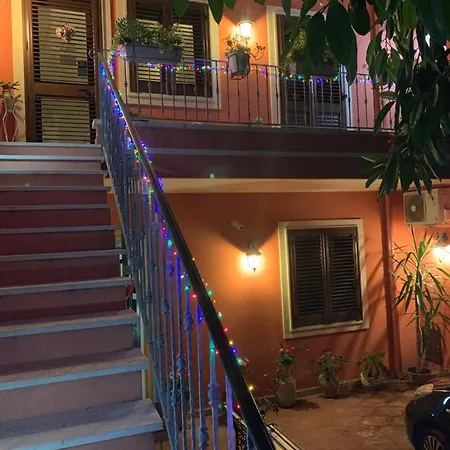 לינה וארוחת בוקר Dimora Del Casale 4*